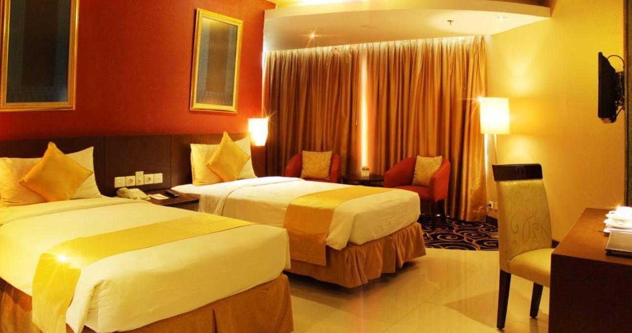 Horison Balairung Yakarta Exterior foto