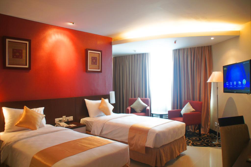 Horison Balairung Yakarta Exterior foto