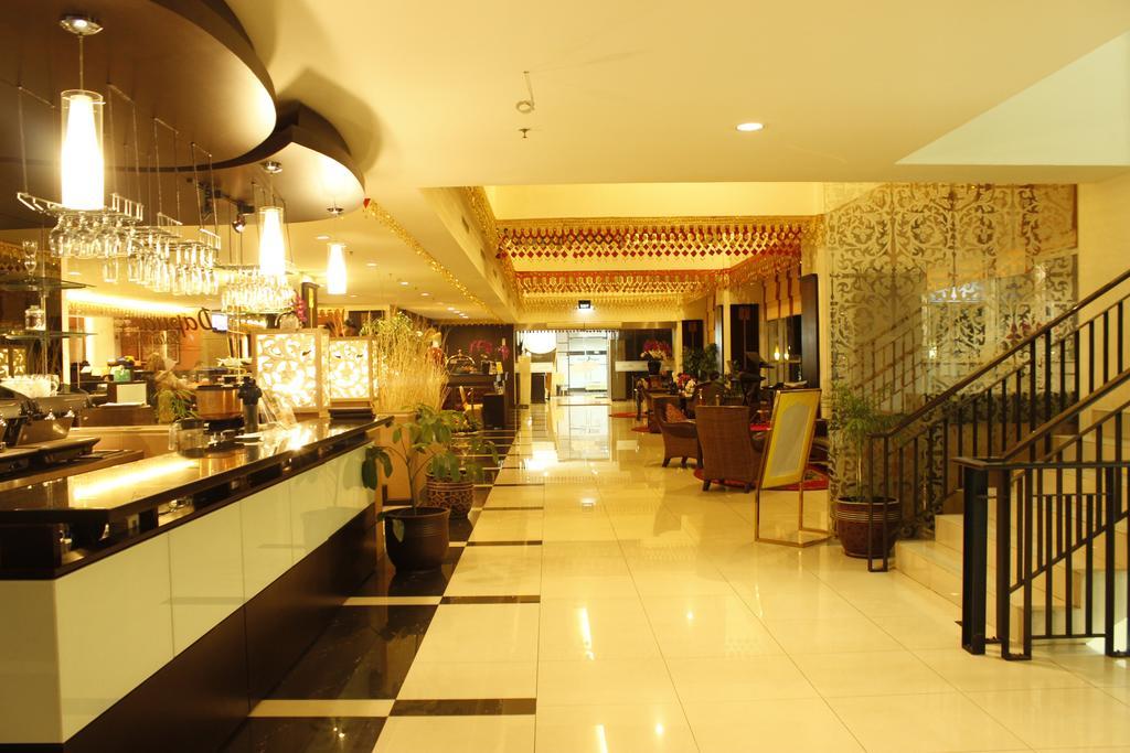 Horison Balairung Yakarta Exterior foto